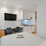 Lovely Fully Equipped Near Subway N5 Apartament Lizbona