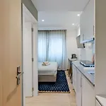 Lovely Fully Equipped Near Subway N5 Apartament