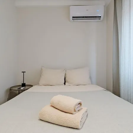 Lovely Fully Equipped Near Subway N5